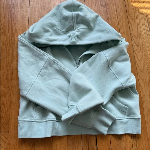 Mint Green Lululemon Scuba - Picture 3 of 6